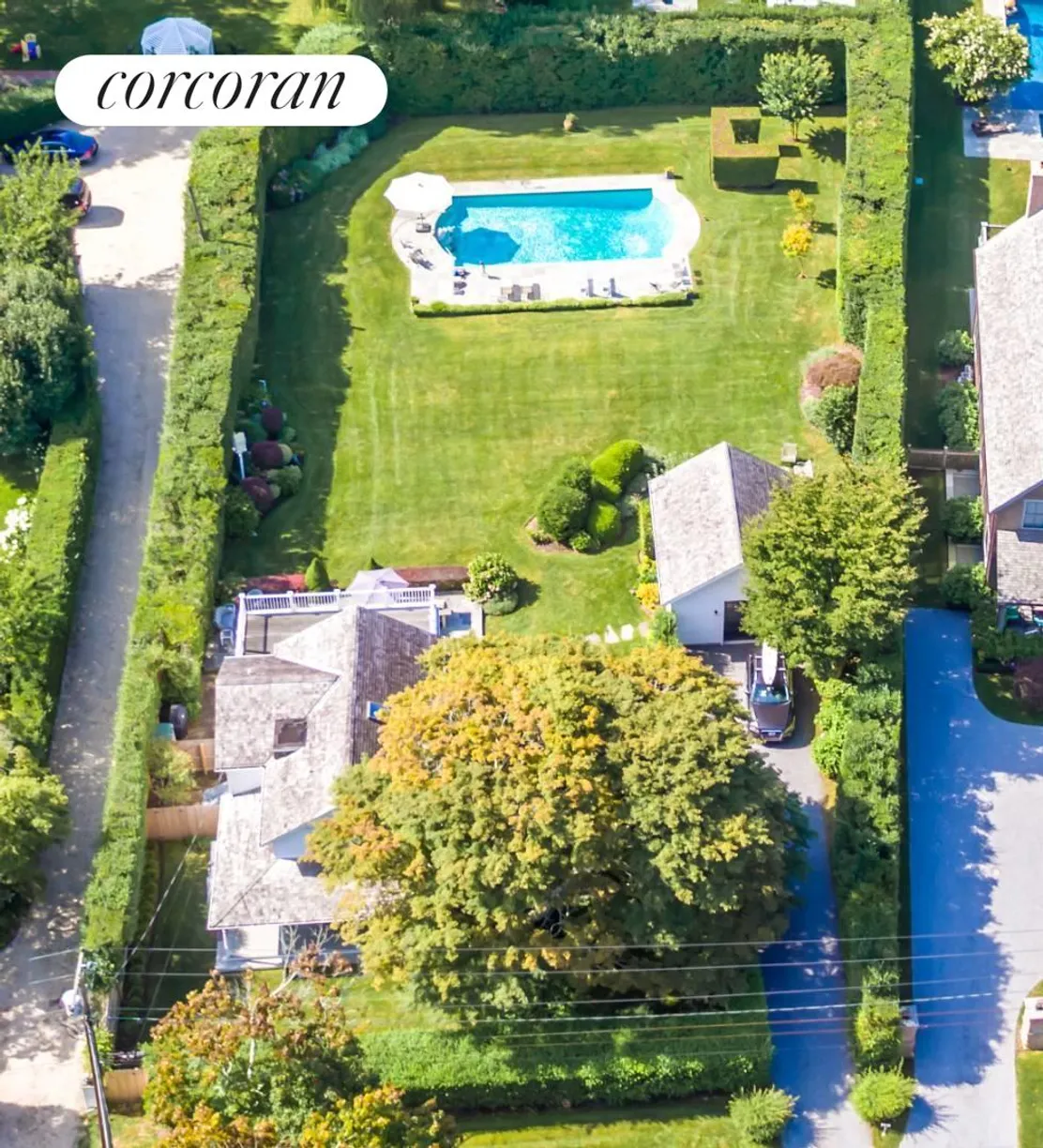 The Hamptons Real Estate | View  | room 1