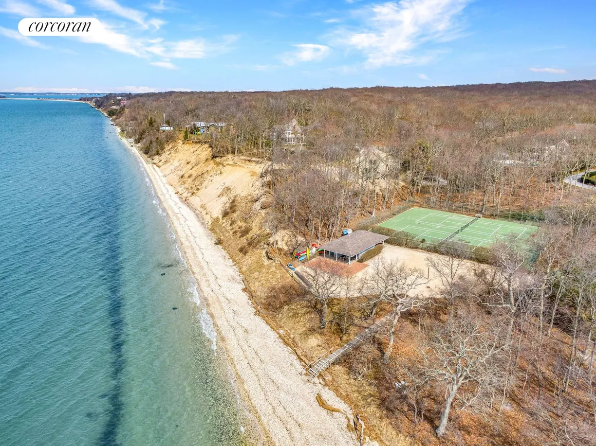 The Hamptons Real Estate | View 22 Scrimshaw Drive | room 1