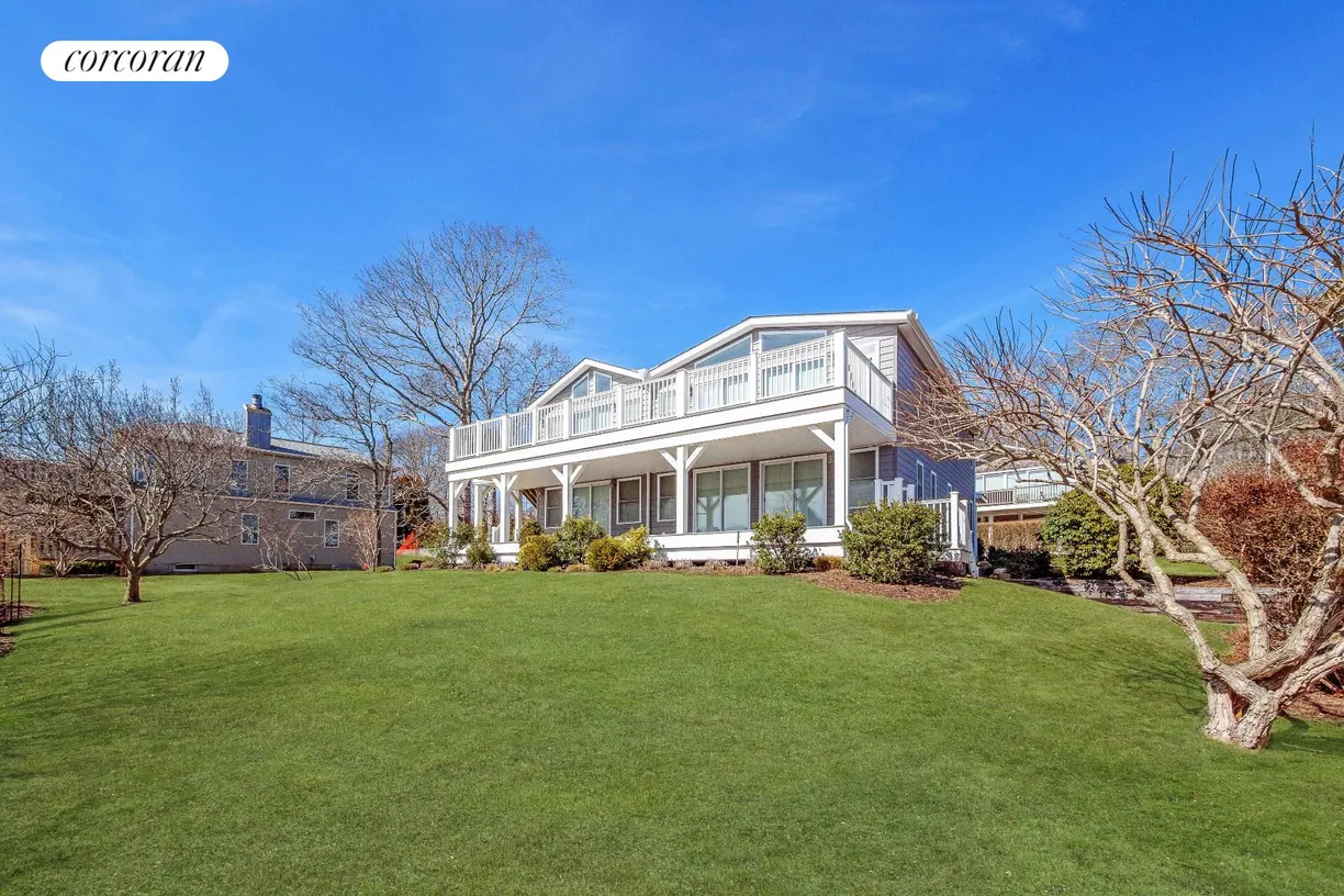 The Hamptons Real Estate | View 18 McKinley Road | 4 Beds, 4 Baths