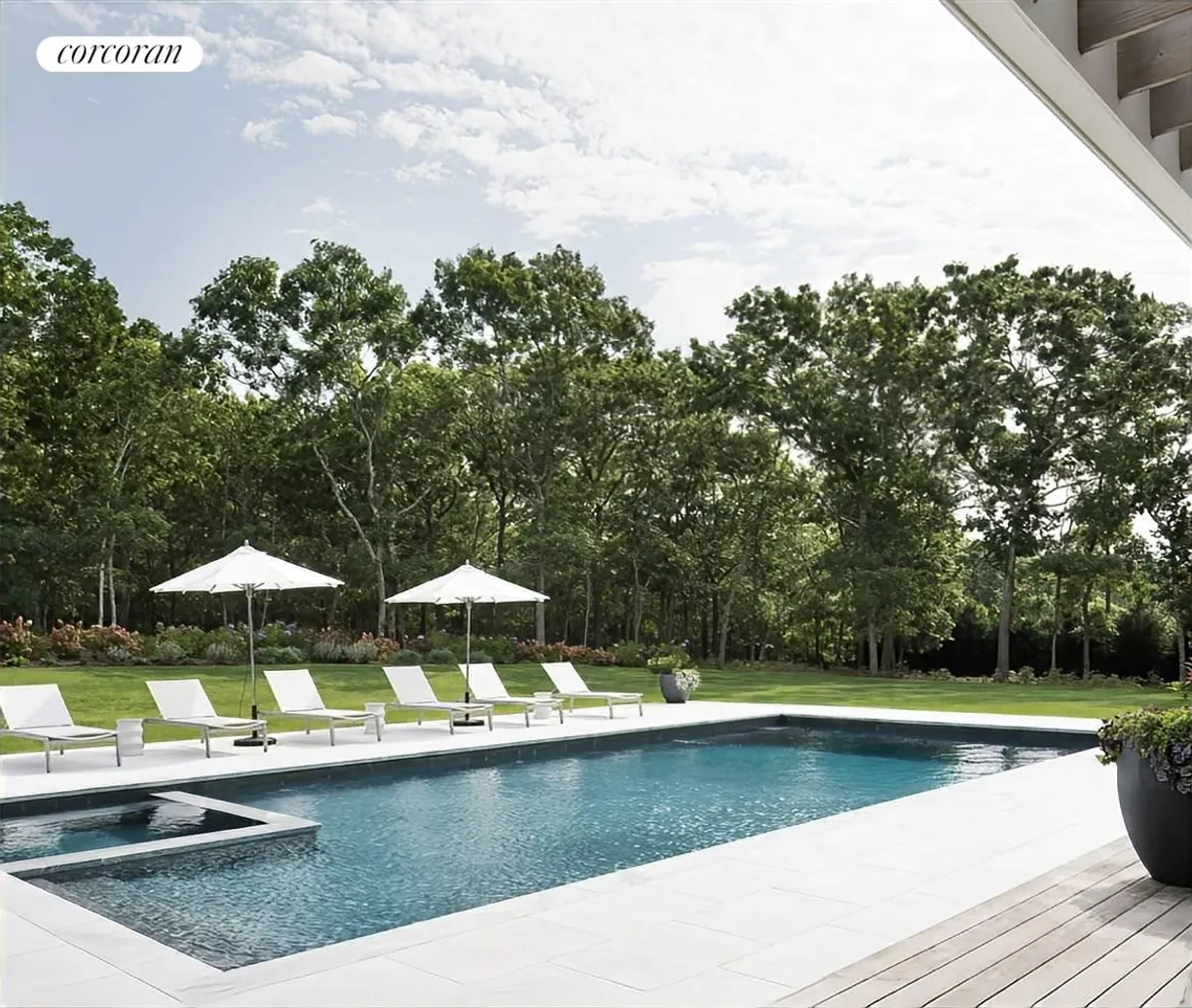 The Hamptons Real Estate | View 261 Toppings Path | room 1