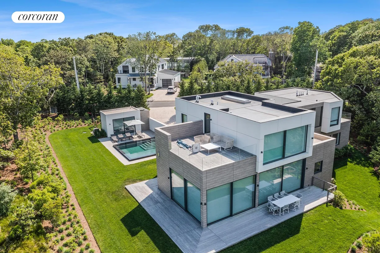 The Hamptons Real Estate | View 57 Waters Edge | room 1