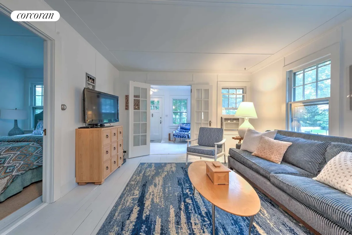 The Hamptons Real Estate | View 149 Towd Point Road | room 1