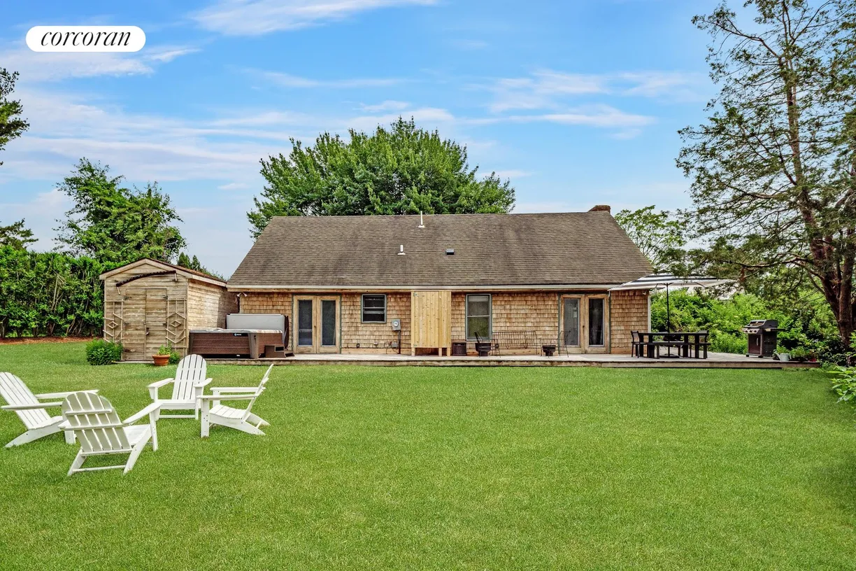 The Hamptons Real Estate | View 329 Newlight Lane | Verdant Lawn