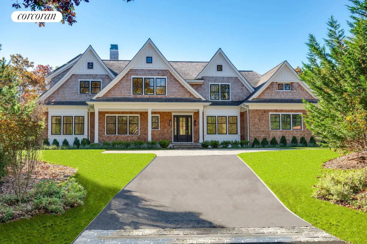 The Hamptons Real Estate | View 4 Frazier Avenue | 6 Beds, 8 Baths | View 1
