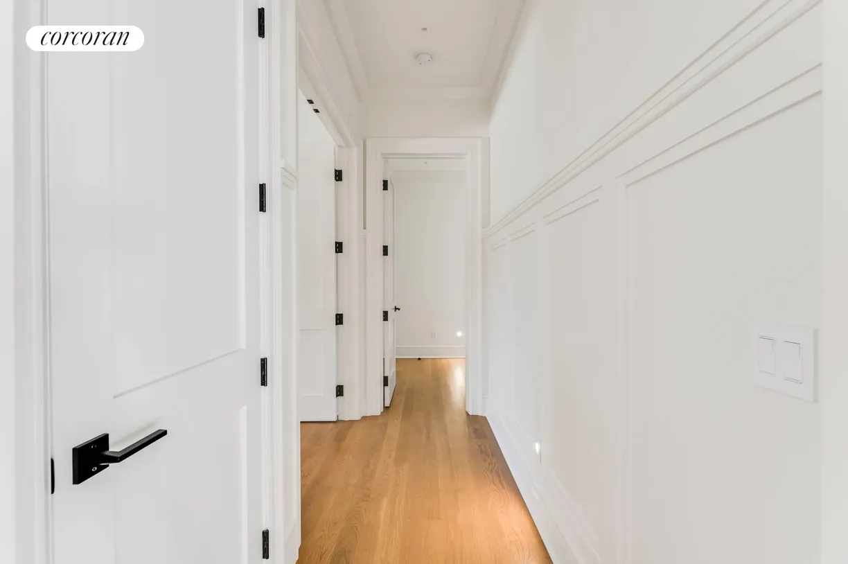 The Hamptons Real Estate | View 4 Frazier Avenue | Low level lighting throughout | View 17