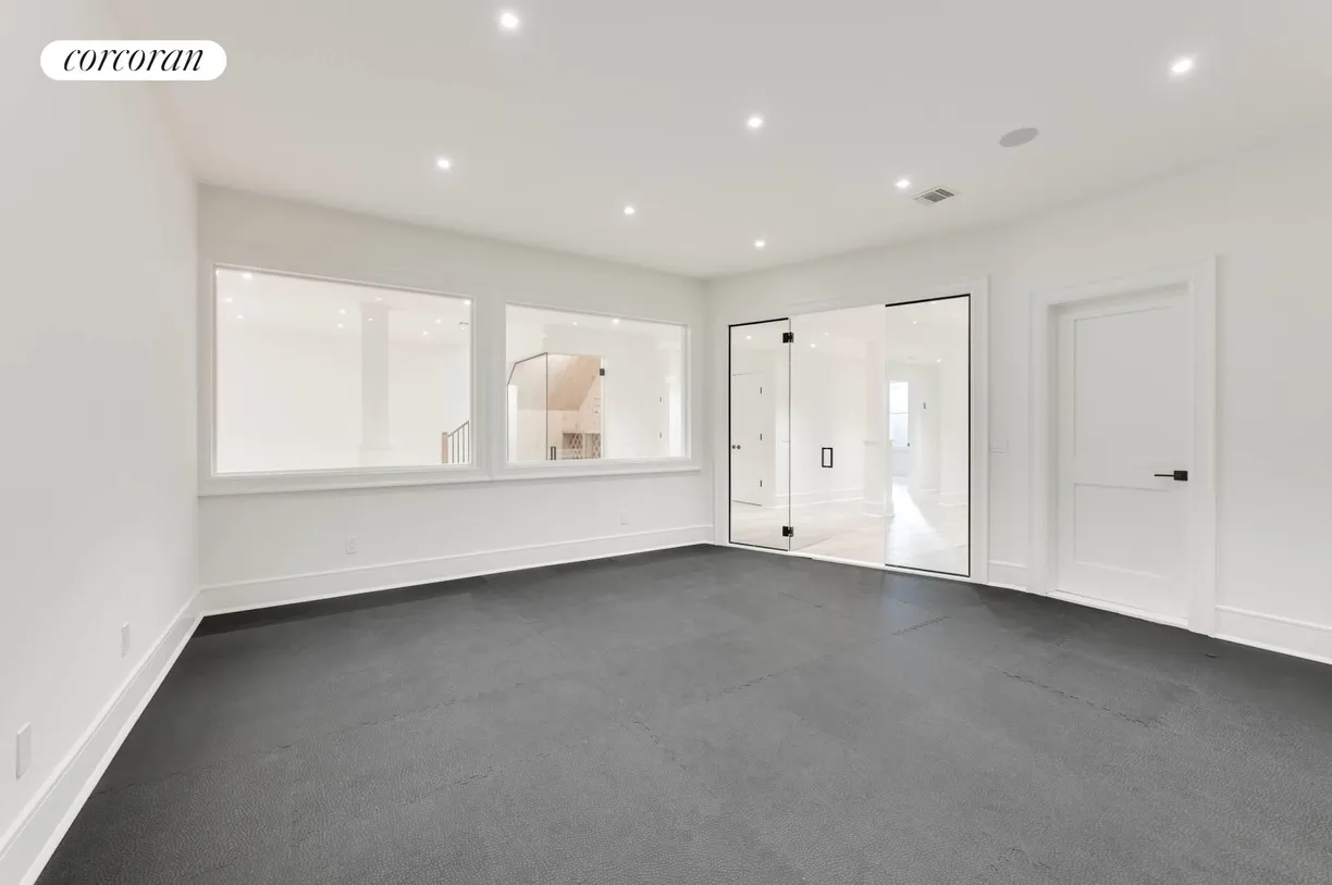 The Hamptons Real Estate | View 4 Frazier Avenue | Lower Level Gym | View 31