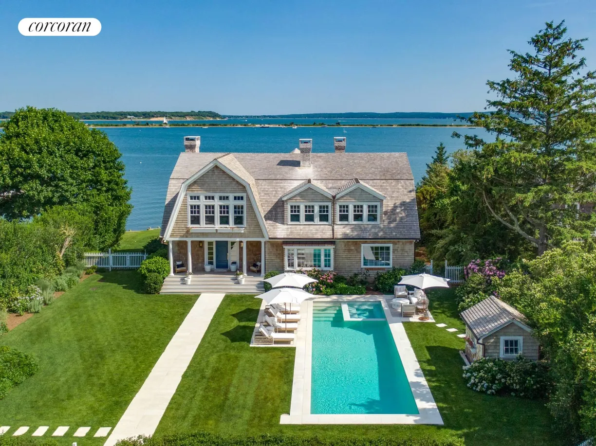 The Hamptons Real Estate | View 15 Montclair Avenue | room 2