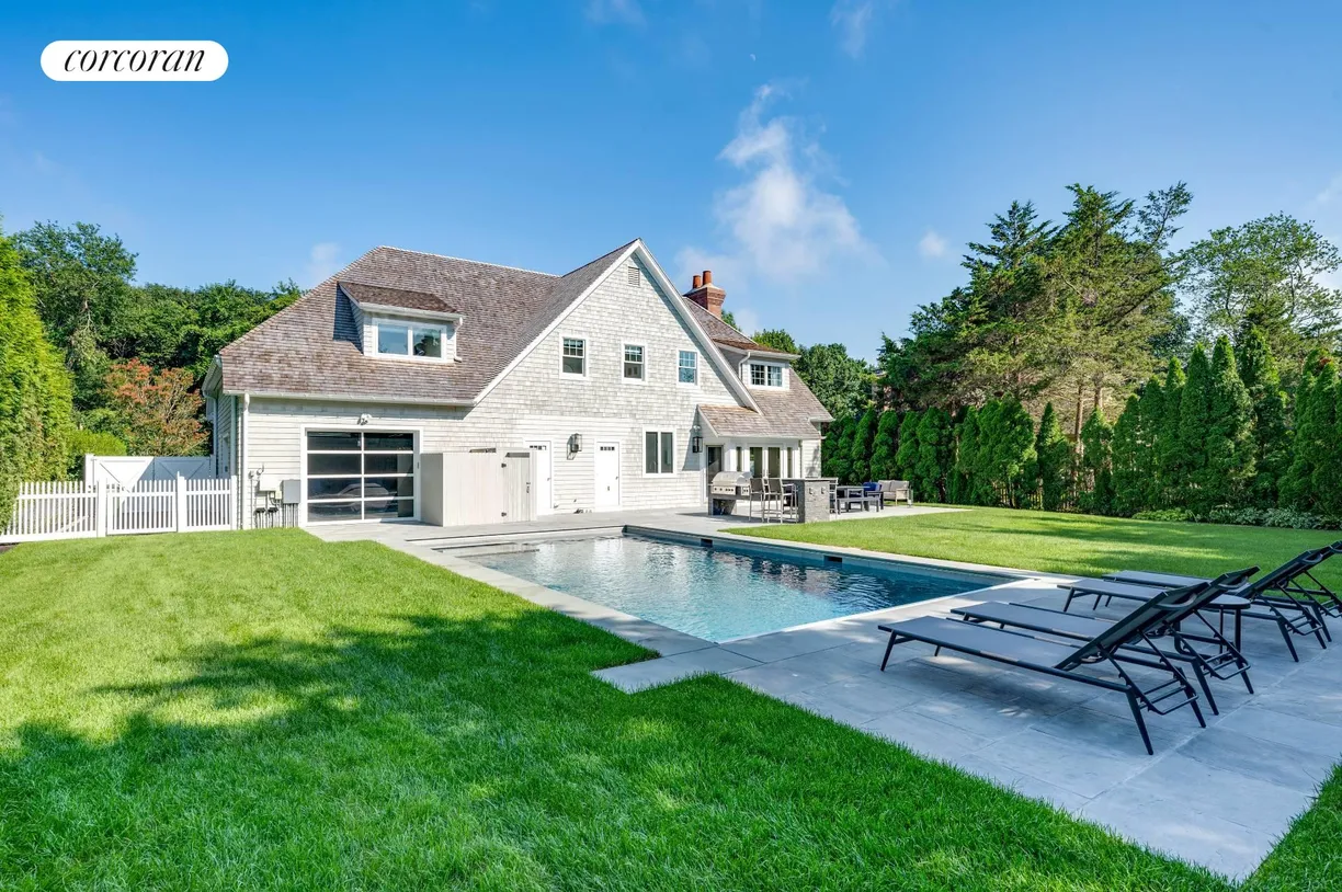 The Hamptons Real Estate | View 55 Gould Street | room 2