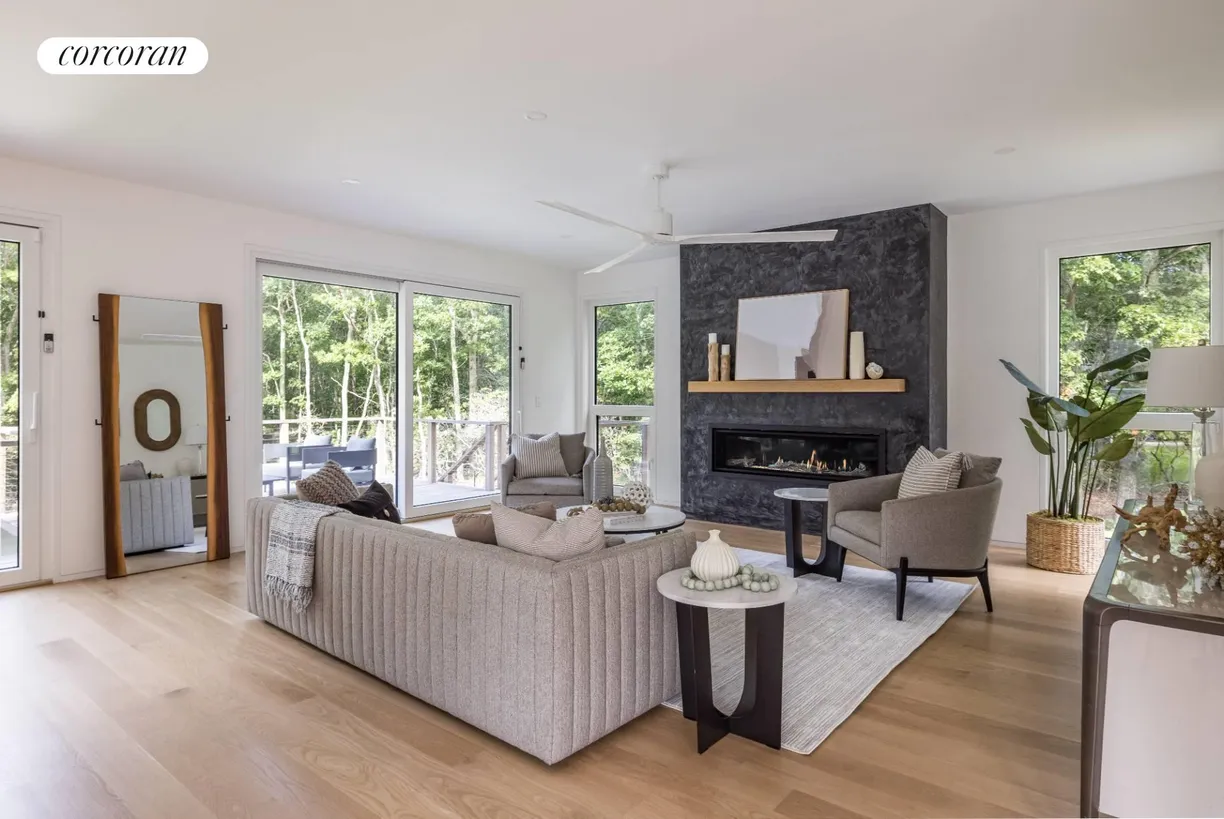 The Hamptons Real Estate | View 39 Hillside Avenue | room 2