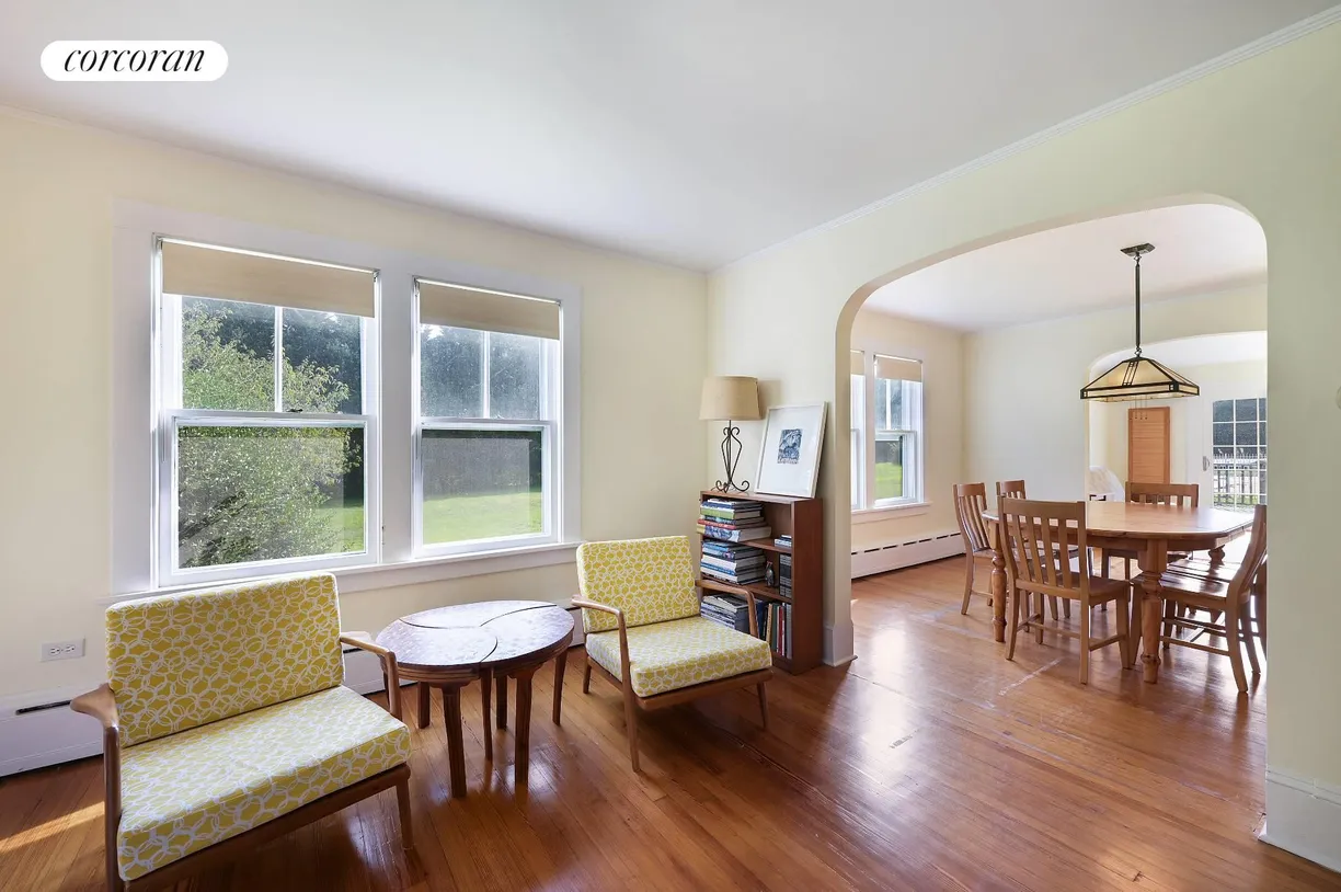 The Hamptons Real Estate | View 228 Head of Pond Road | room 13 | View 14