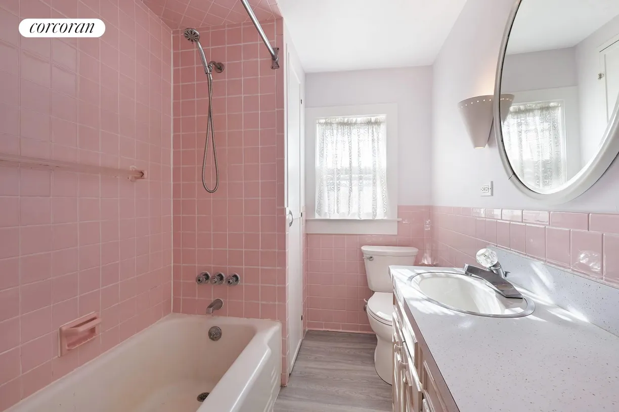 The Hamptons Real Estate | View 228 Head of Pond Road | room 25 | View 26