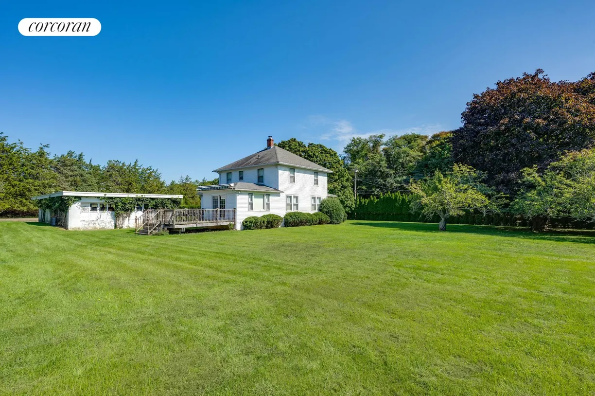 The Hamptons Real Estate | View 228 Head of Pond Road | room 26 | View 27