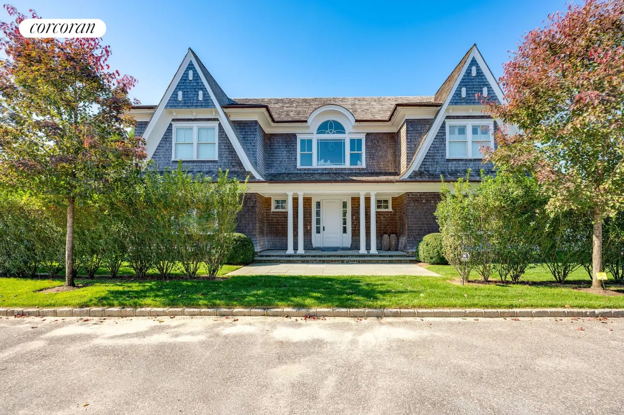 The Hamptons Real Estate | View 52 Quogue Street | 5 Beds, 5 Baths