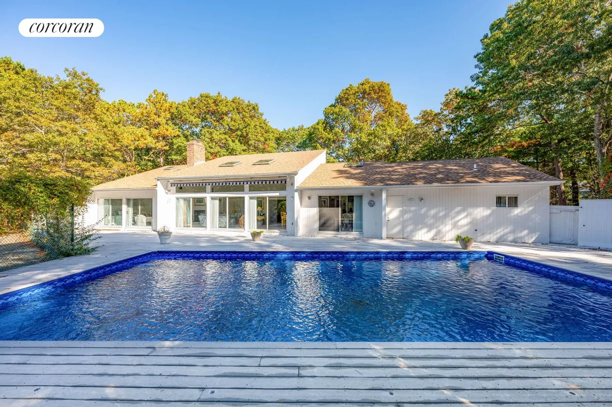 The Hamptons Real Estate | View 1 Whippoorwill Lane | room 1