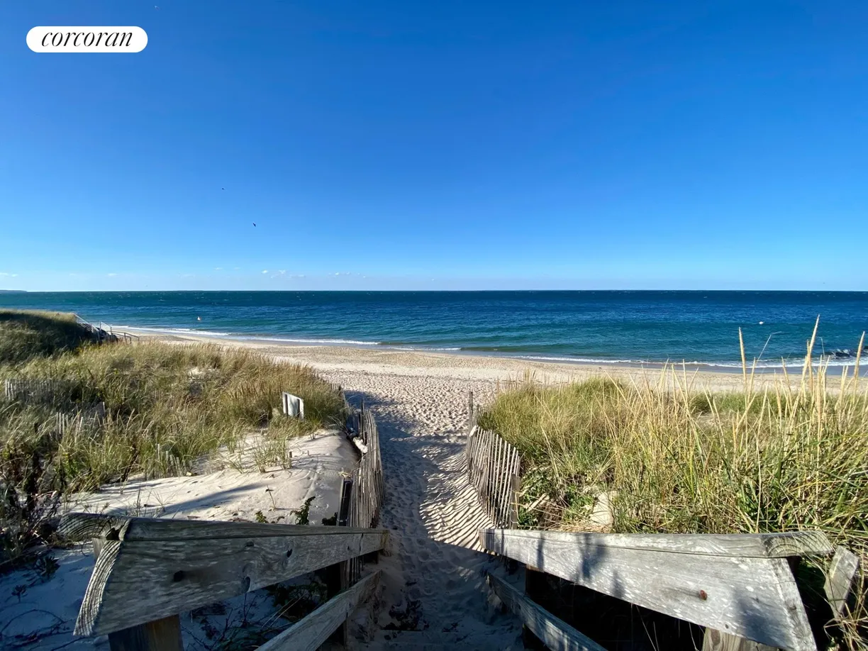 The Hamptons Real Estate | View 1 Shadbush Road | Private beach | View 7