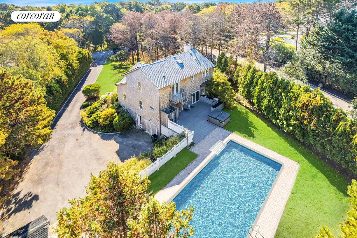 The Hamptons Real Estate | View 41 Blackwatch Court | 3 Beds, 4 Baths | View 1