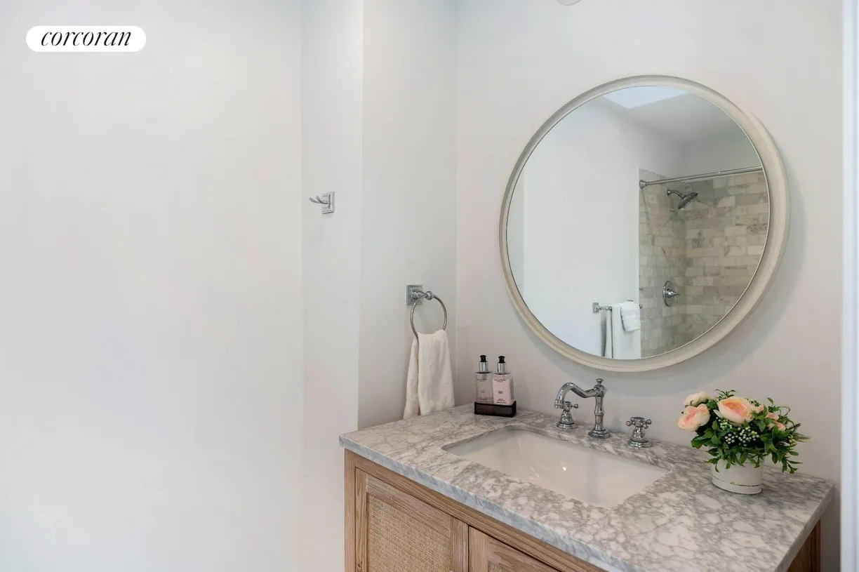 The Hamptons Real Estate | View 41 Blackwatch Court | room 15 | View 16