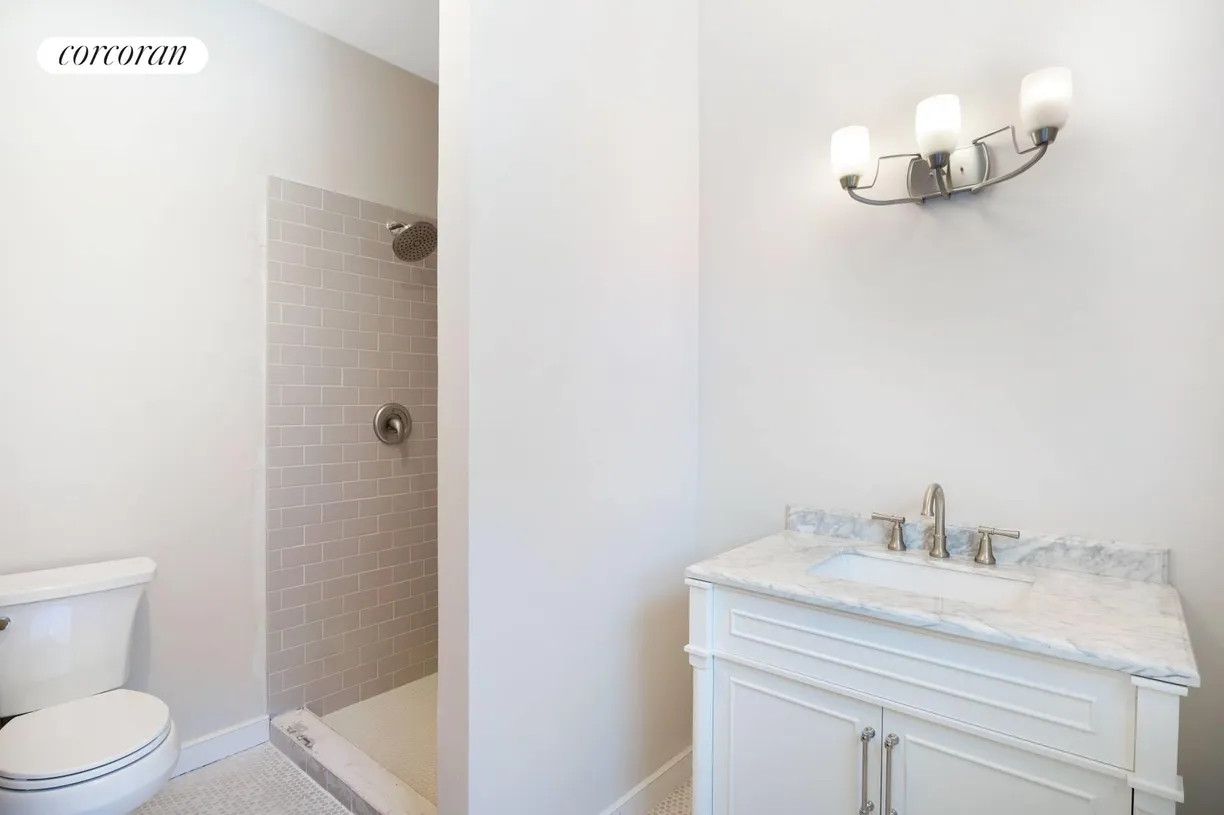 The Hamptons Real Estate | View 41 Blackwatch Court | room 17 | View 18