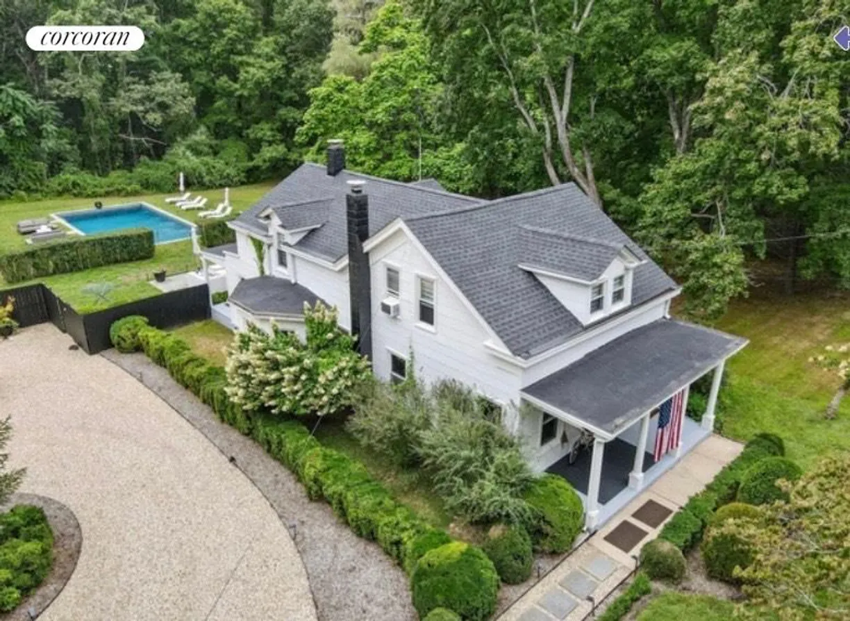 The Hamptons Real Estate | View 70 South Ferry Road | 5 Beds, 3 Baths