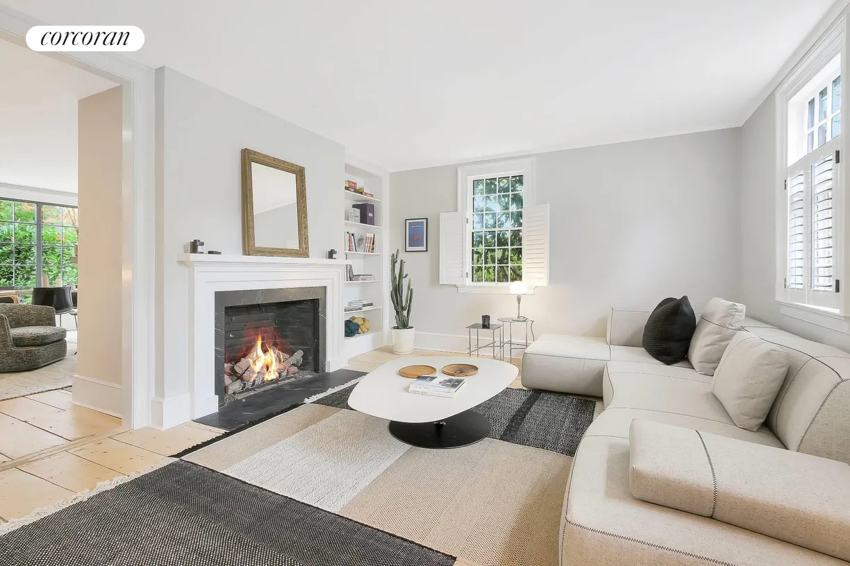 The Hamptons Real Estate | View 16 Jefferson Street | 2 Beds, 1 Bath