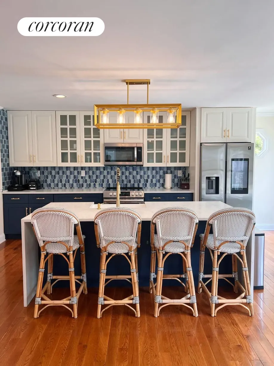 The Hamptons Real Estate | View 36 Bridle Path | room 2