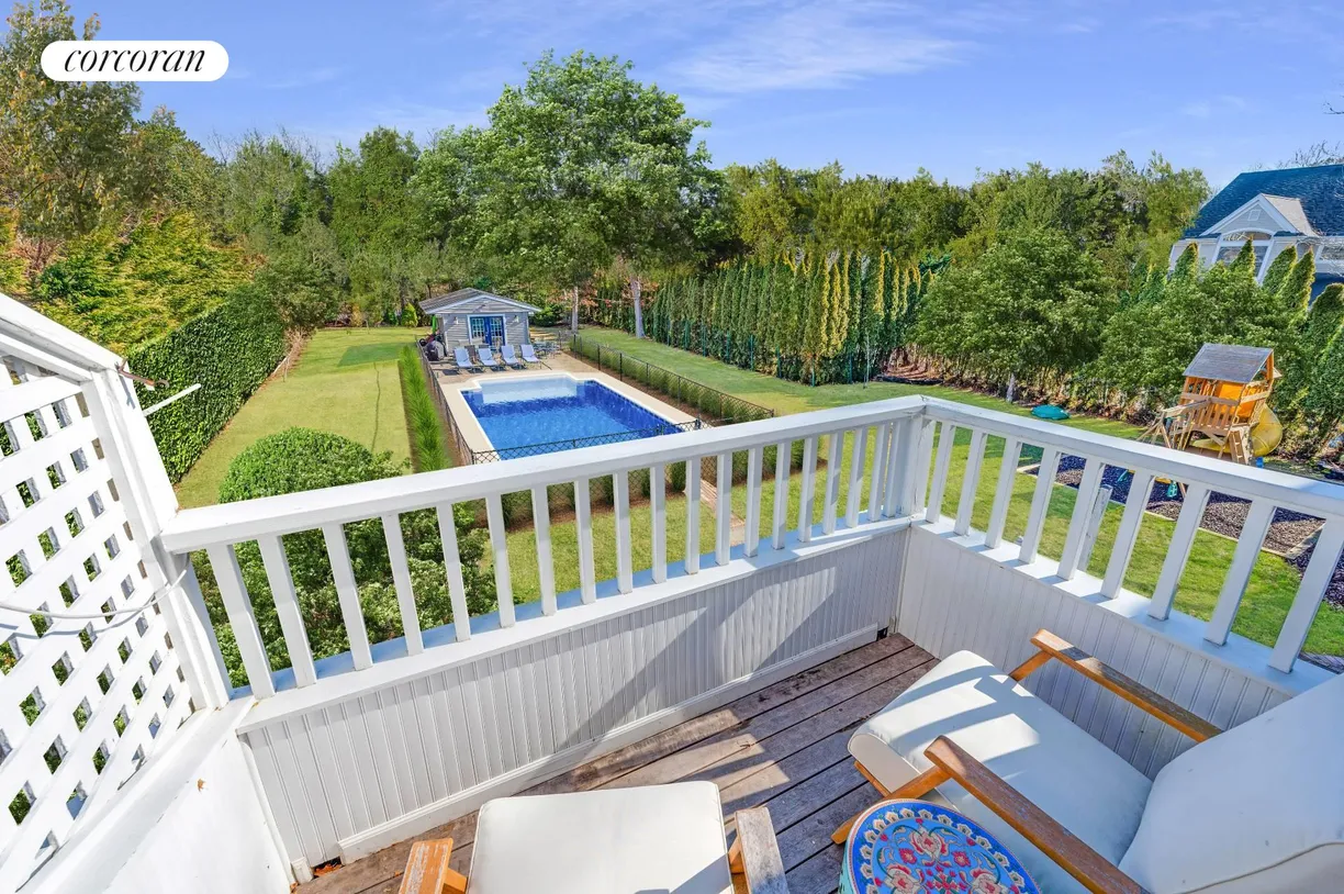 The Hamptons Real Estate | View 42 Jessup Avenue | room 1 | View 2