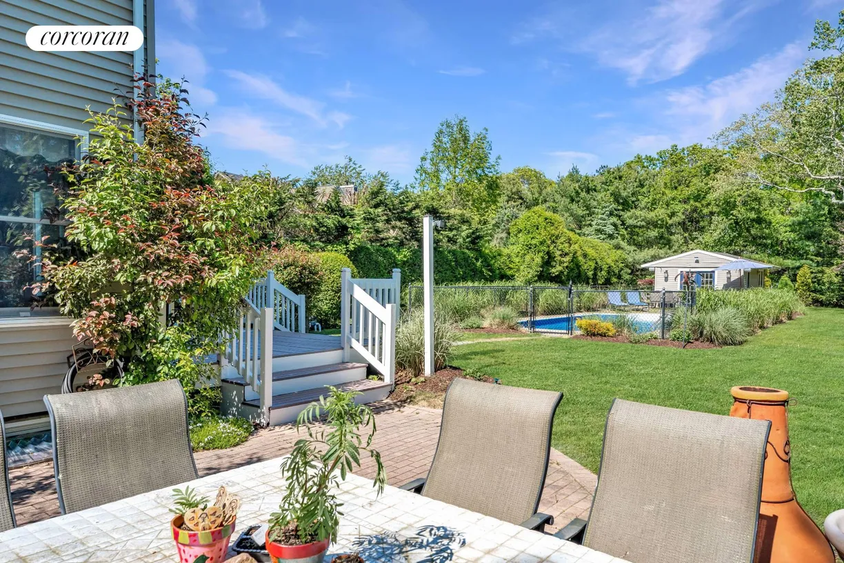 The Hamptons Real Estate | View 42 Jessup Avenue | room 5 | View 6