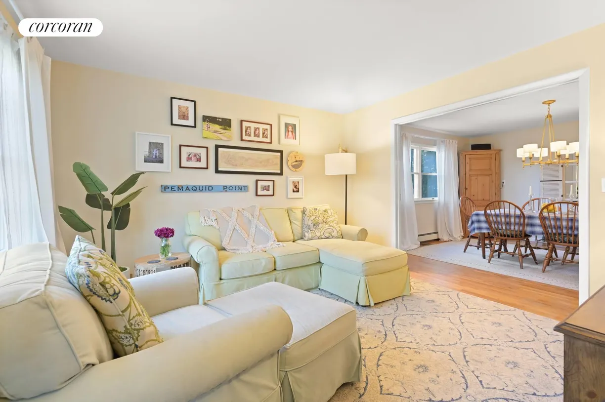 The Hamptons Real Estate | View 42 Jessup Avenue | room 9 | View 10