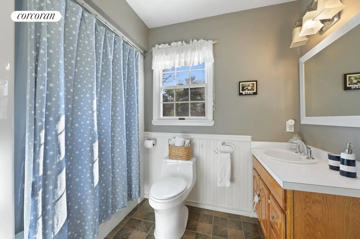 The Hamptons Real Estate | View 42 Jessup Avenue | room 29 | View 30