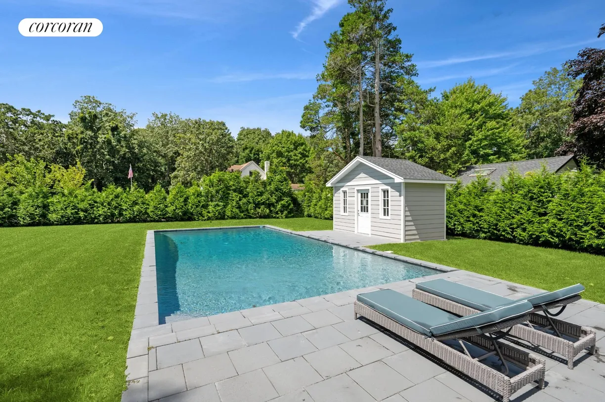 The Hamptons Real Estate | View 24 Indian Run Road | room 2