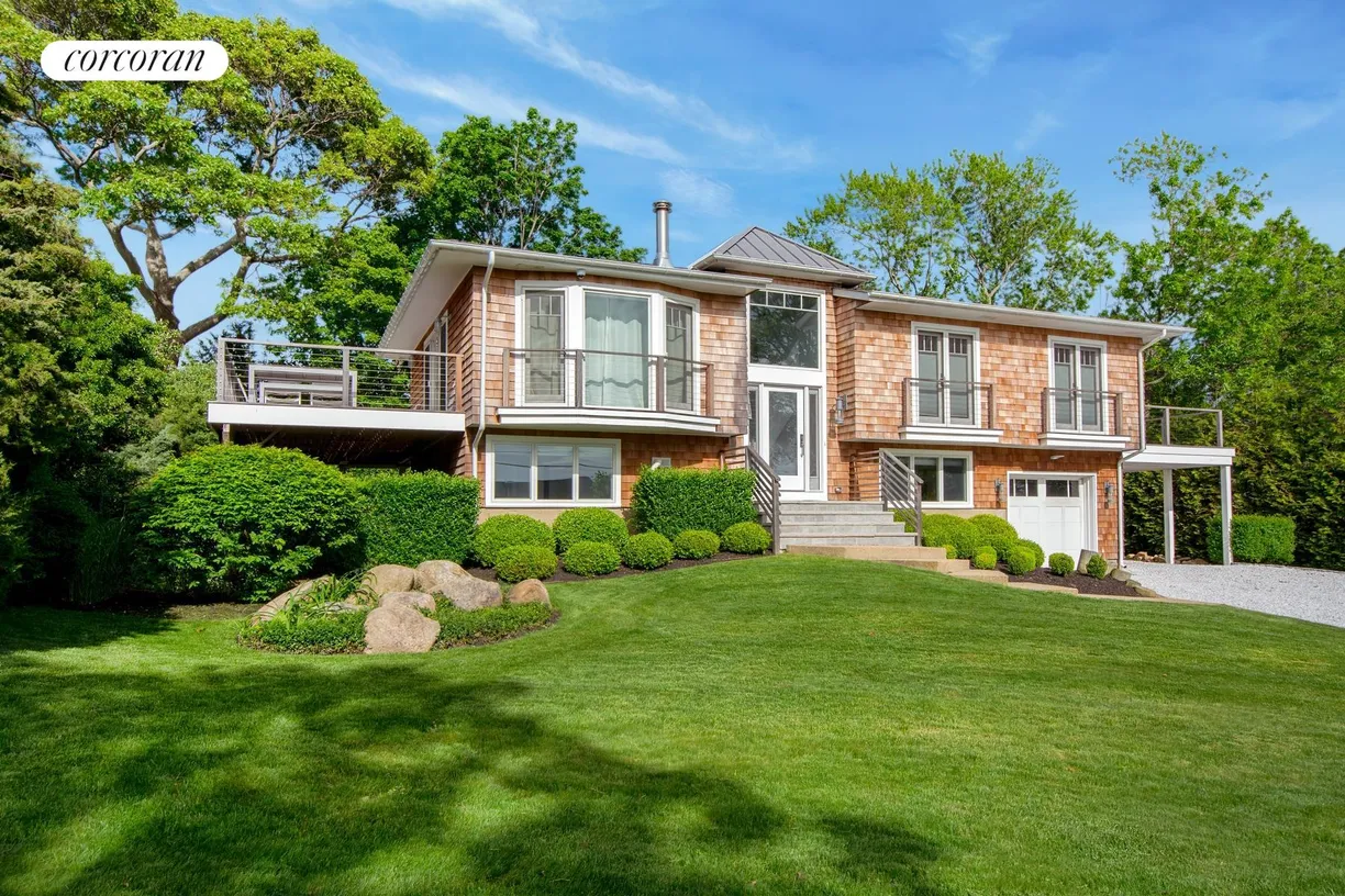 The Hamptons Real Estate | View 46 Cliff Drive | 4 Beds, 3 Baths