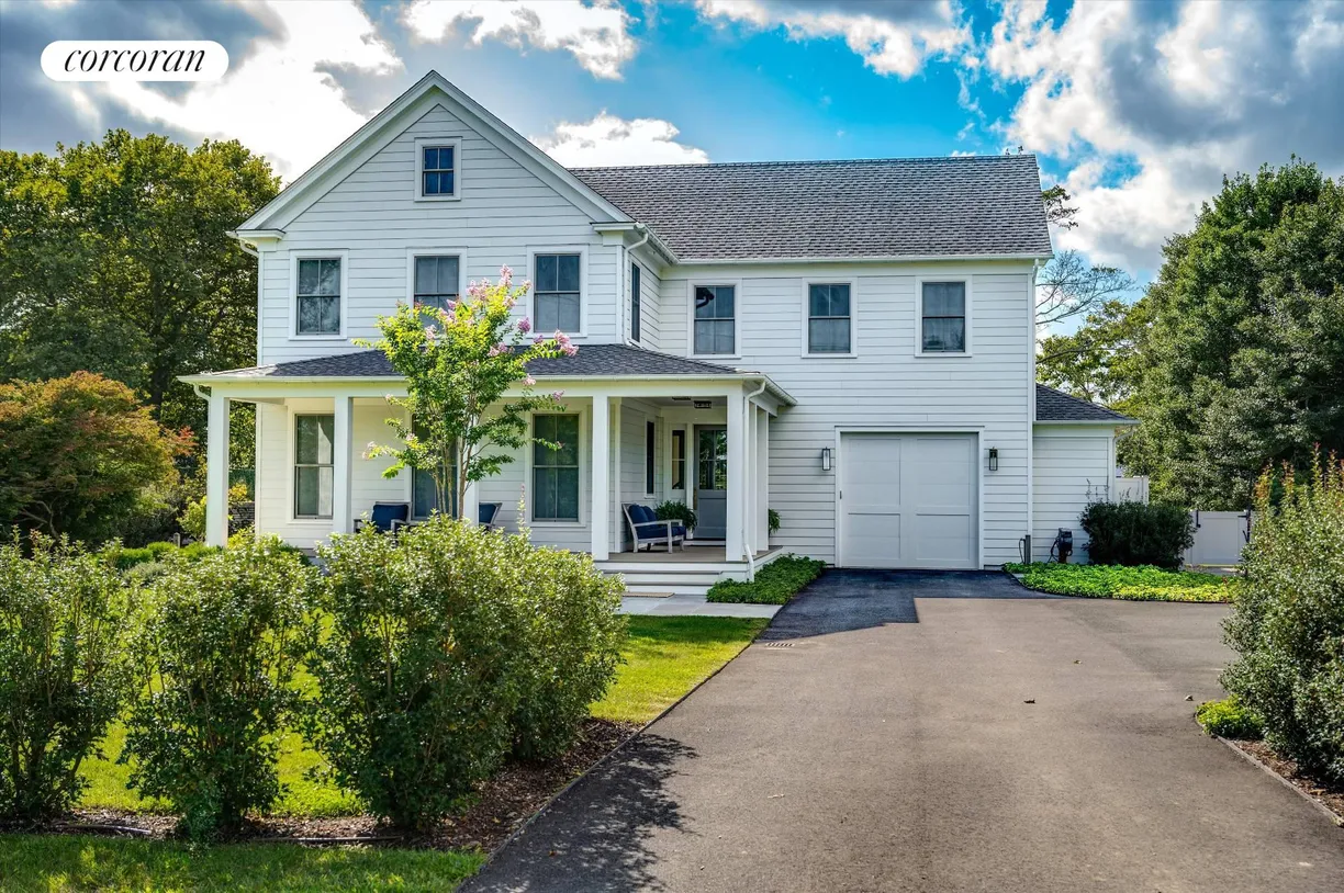 The Hamptons Real Estate | View 260 Halsey Lane | room 1