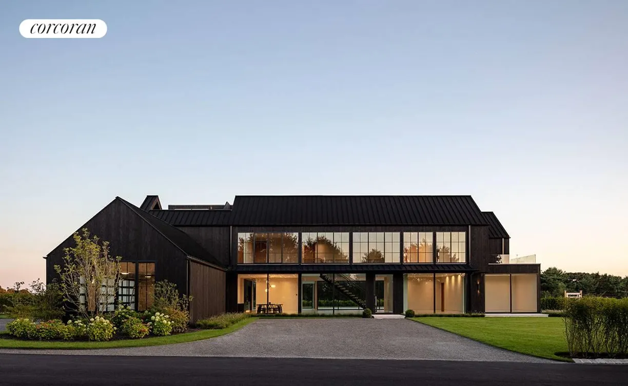 The Hamptons Real Estate | View 394 Seven Ponds Towd Road | 8 Beds, 9 Baths