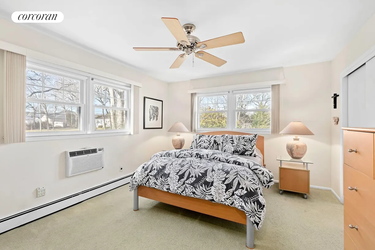The Hamptons Real Estate | View 3 Crestview Drive | Master Suite | View 8
