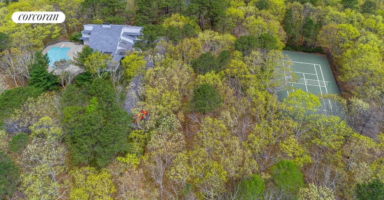 The Hamptons Real Estate | View 249 Roses Grove Road | room 1
