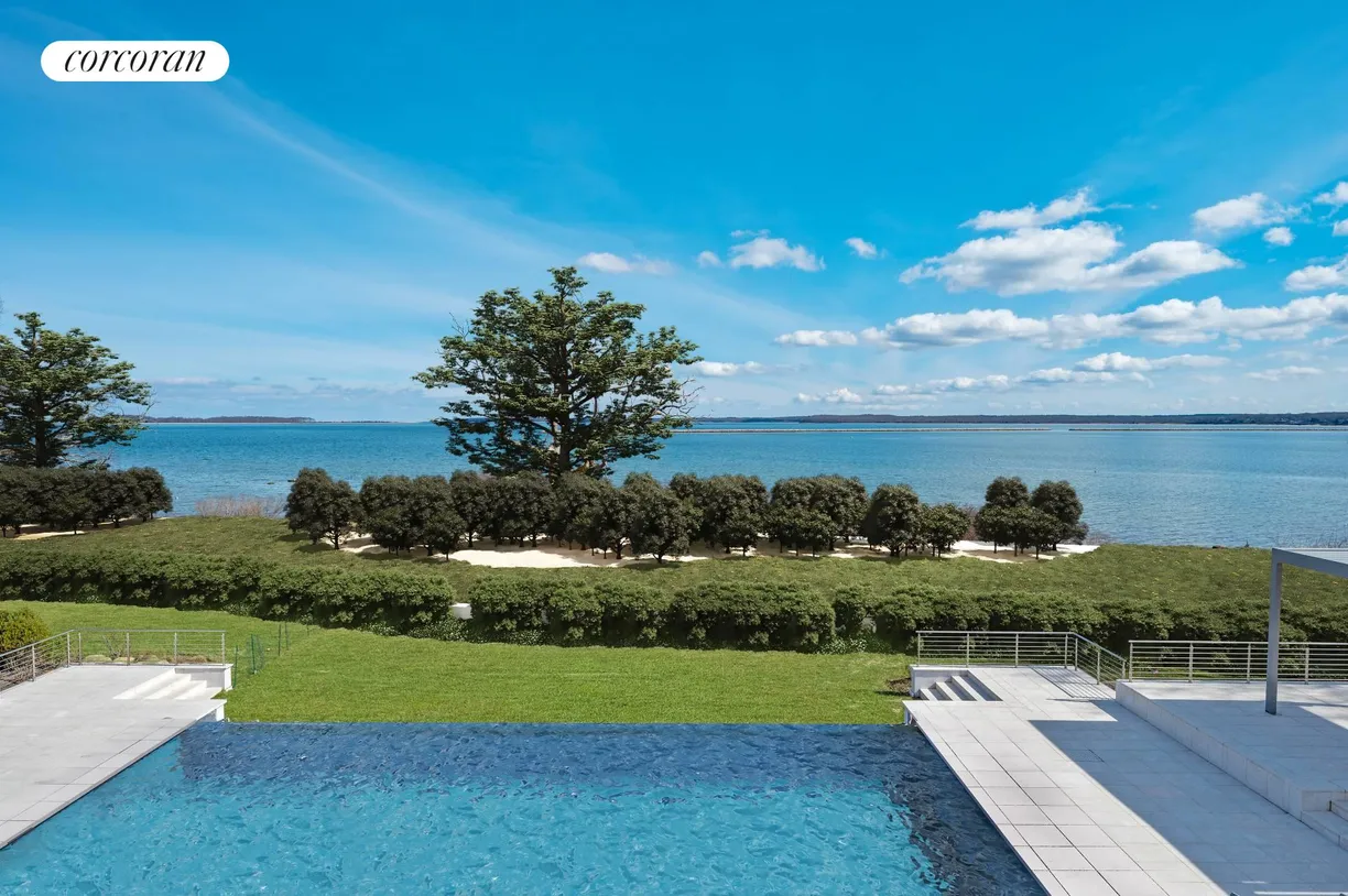 The Hamptons Real Estate | View 6 Fahys Road | room 1