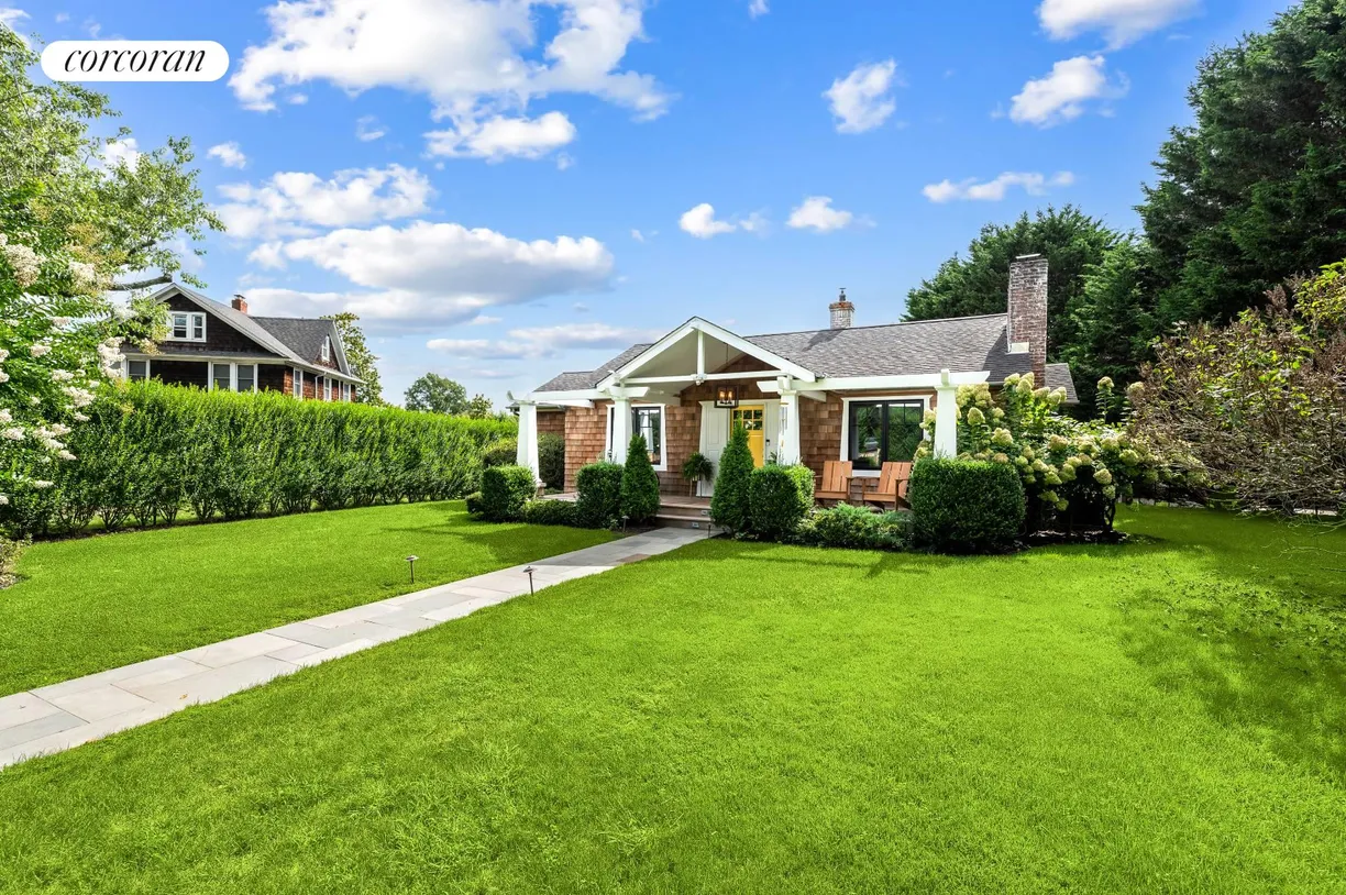 The Hamptons Real Estate | View 26 Pantigo Road | room 1