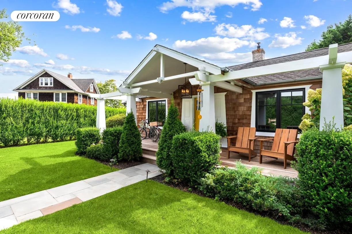 The Hamptons Real Estate | View 26 Pantigo Road | room 2
