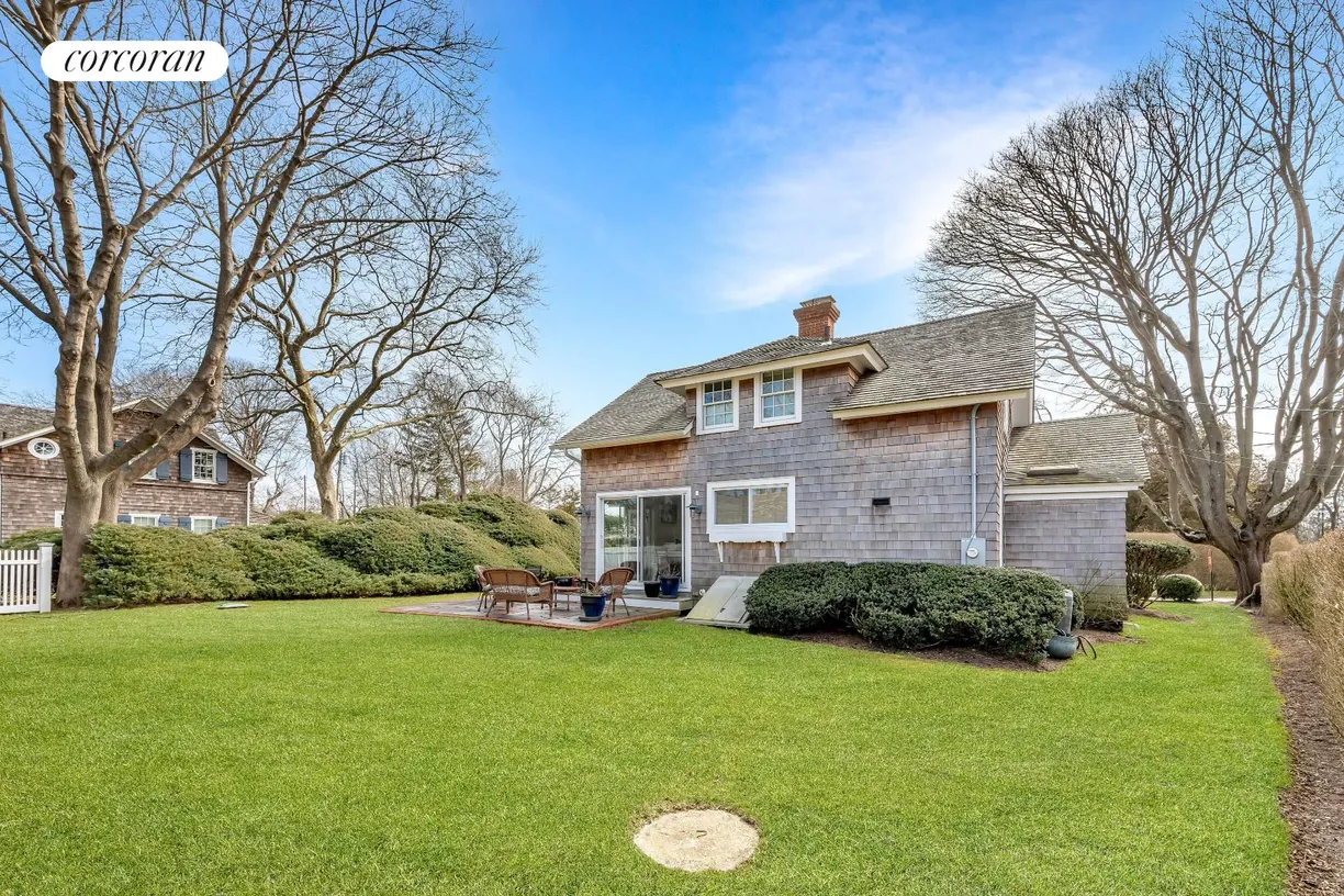 The Hamptons Real Estate | View 1 Village Lane | room 1