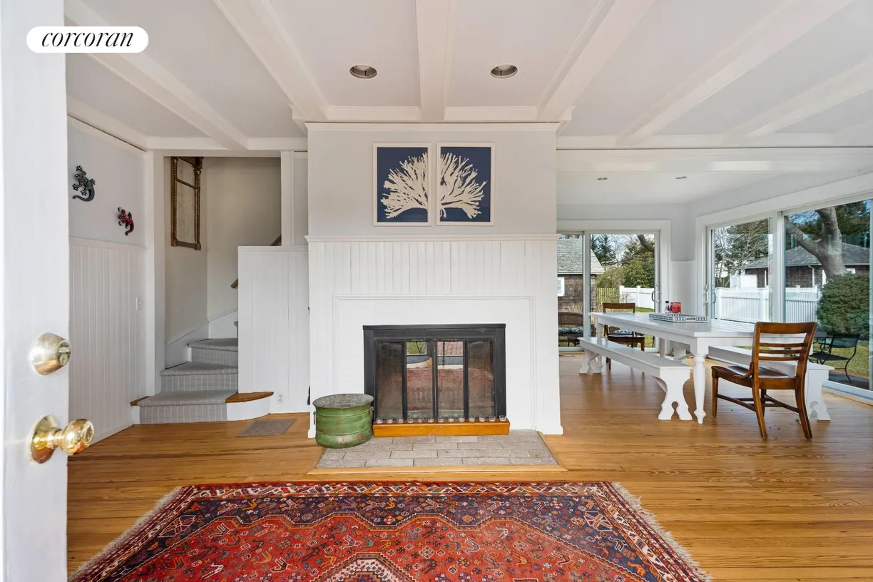 The Hamptons Real Estate | View 1 Village Lane | room 2