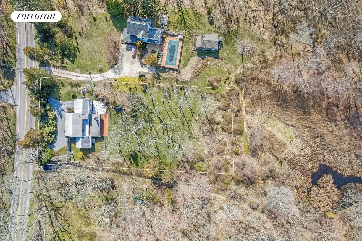 The Hamptons Real Estate | View 2719 Noyac Road | room 3 | View 4