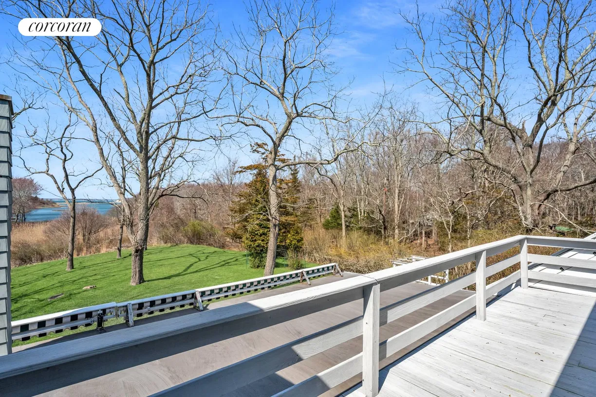 The Hamptons Real Estate | View 2719 Noyac Road | room 7 | View 8