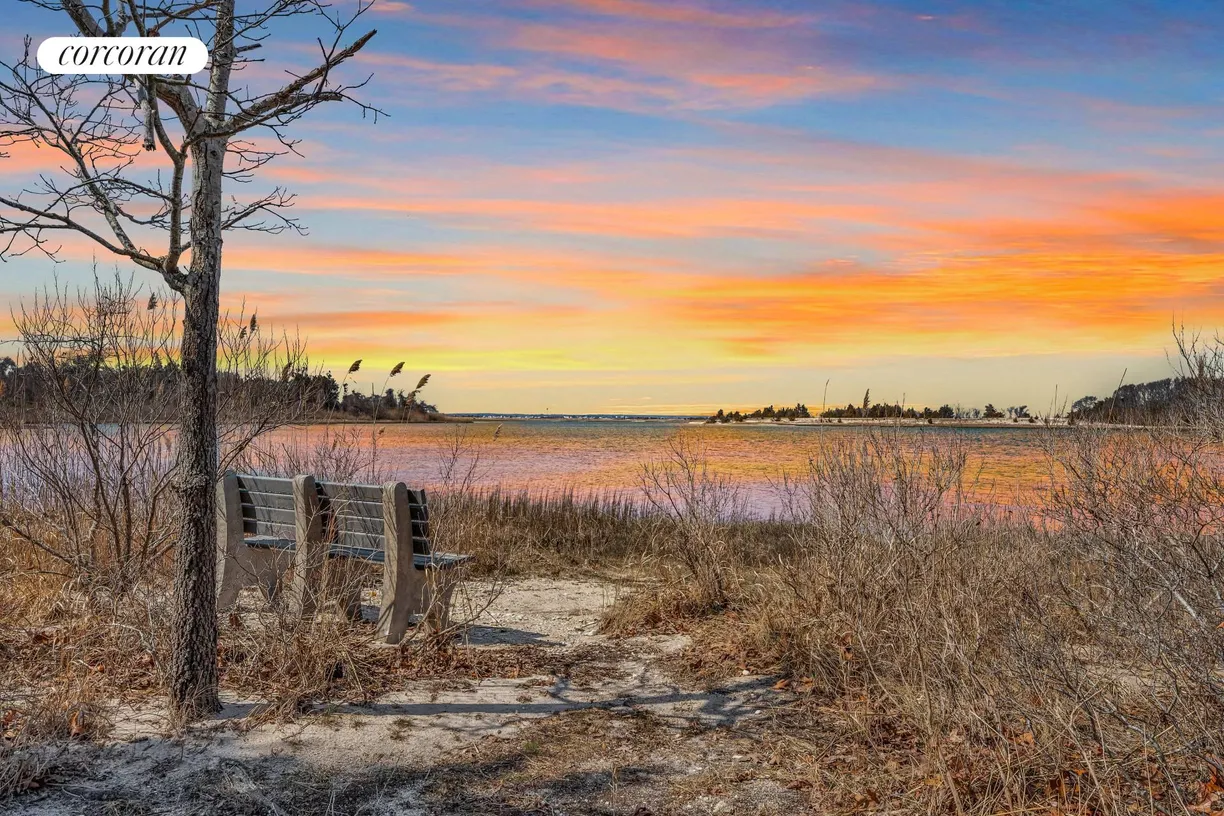 The Hamptons Real Estate | View 2719 Noyac Road | room 13 | View 14