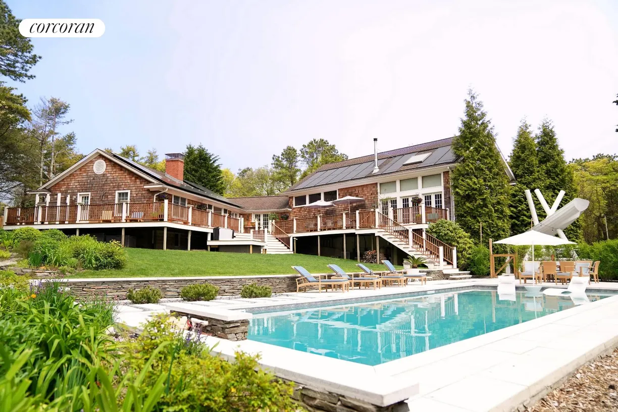 The Hamptons Real Estate | View 565 Montauk Highway | room 1