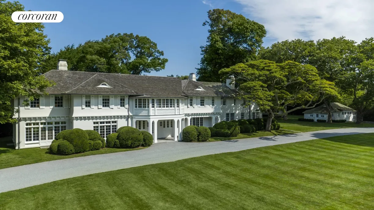 The Hamptons Real Estate | View 121 Further Lane | room 1