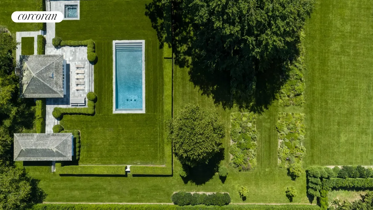 The Hamptons Real Estate | View 121 Further Lane | room 2