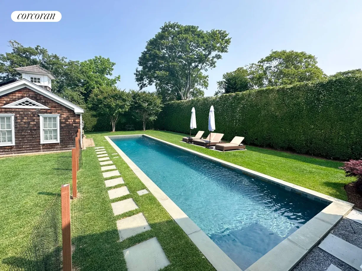 The Hamptons Real Estate | View 33 Layton Avenue | room 1