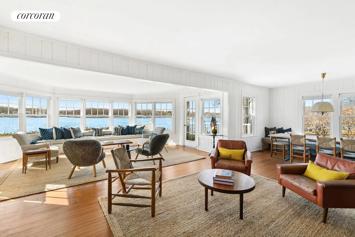 The Hamptons Real Estate | View 14 Montclair | 4 Beds, 3 Baths