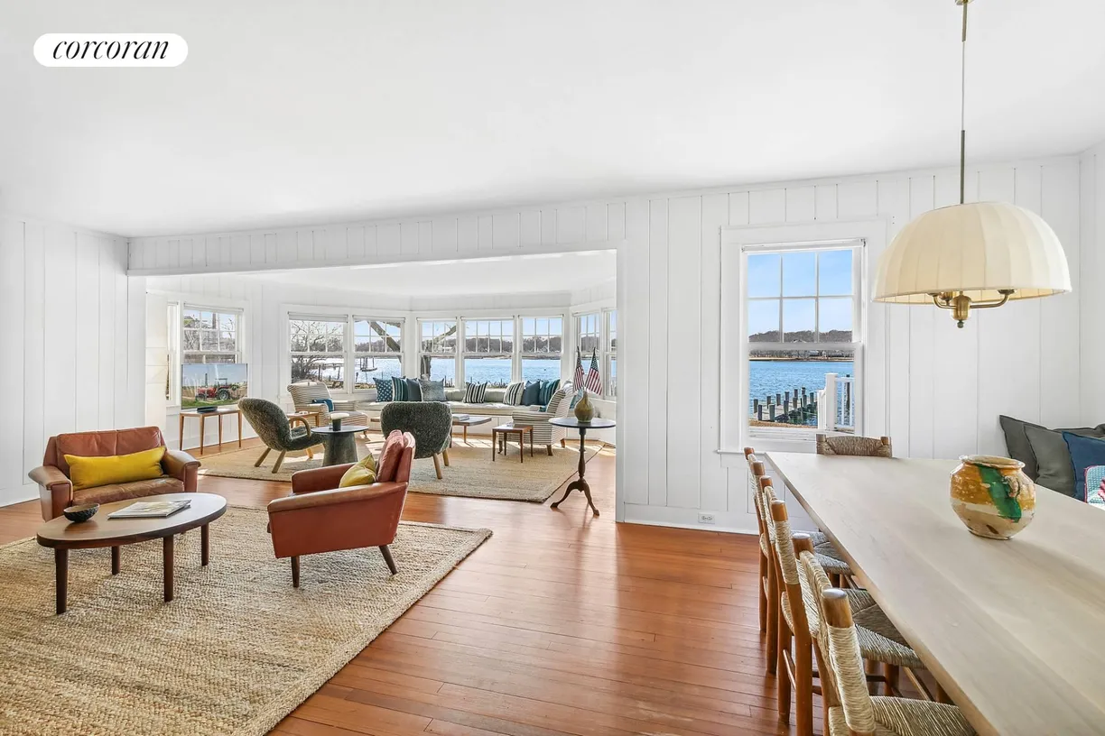 The Hamptons Real Estate | View 14 Montclair | room 1