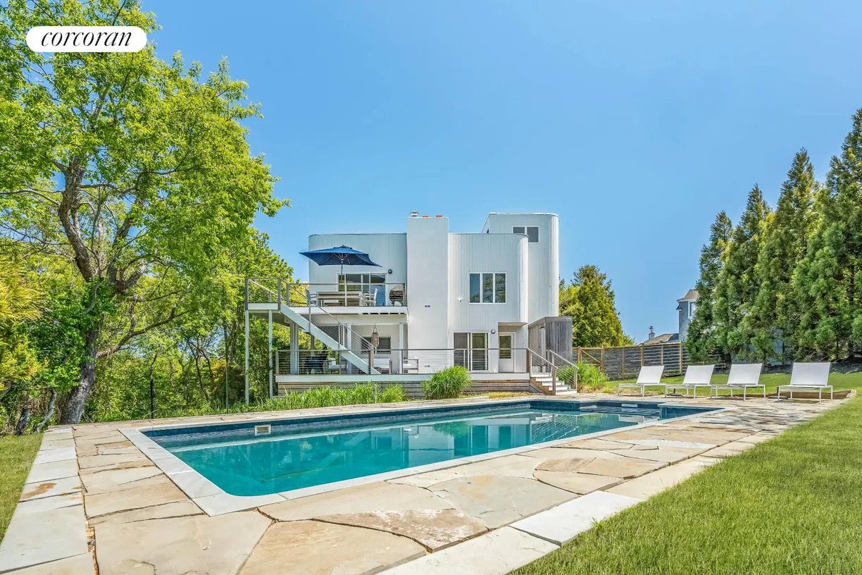 The Hamptons Real Estate | View 13 Fernald Road | room 2